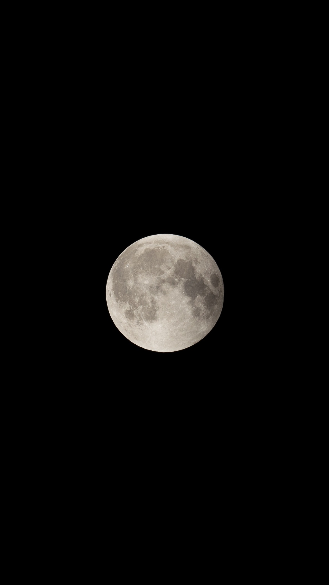 Full Moon in Dark Night Sky. Wallpaper in 1080x1920 Resolution