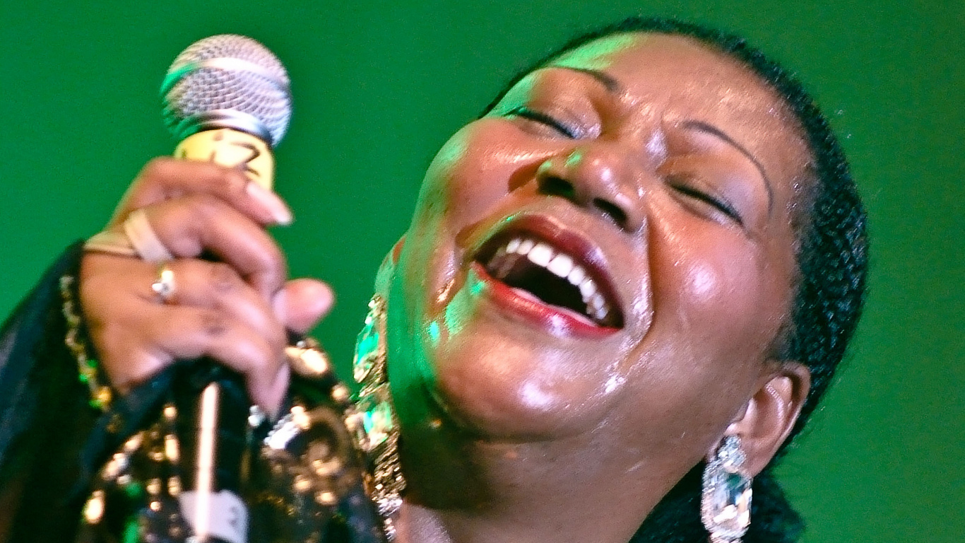 Chanteur, Événement, Peintre, Accessoire de Mode, Jamaïque. Wallpaper in 1366x768 Resolution