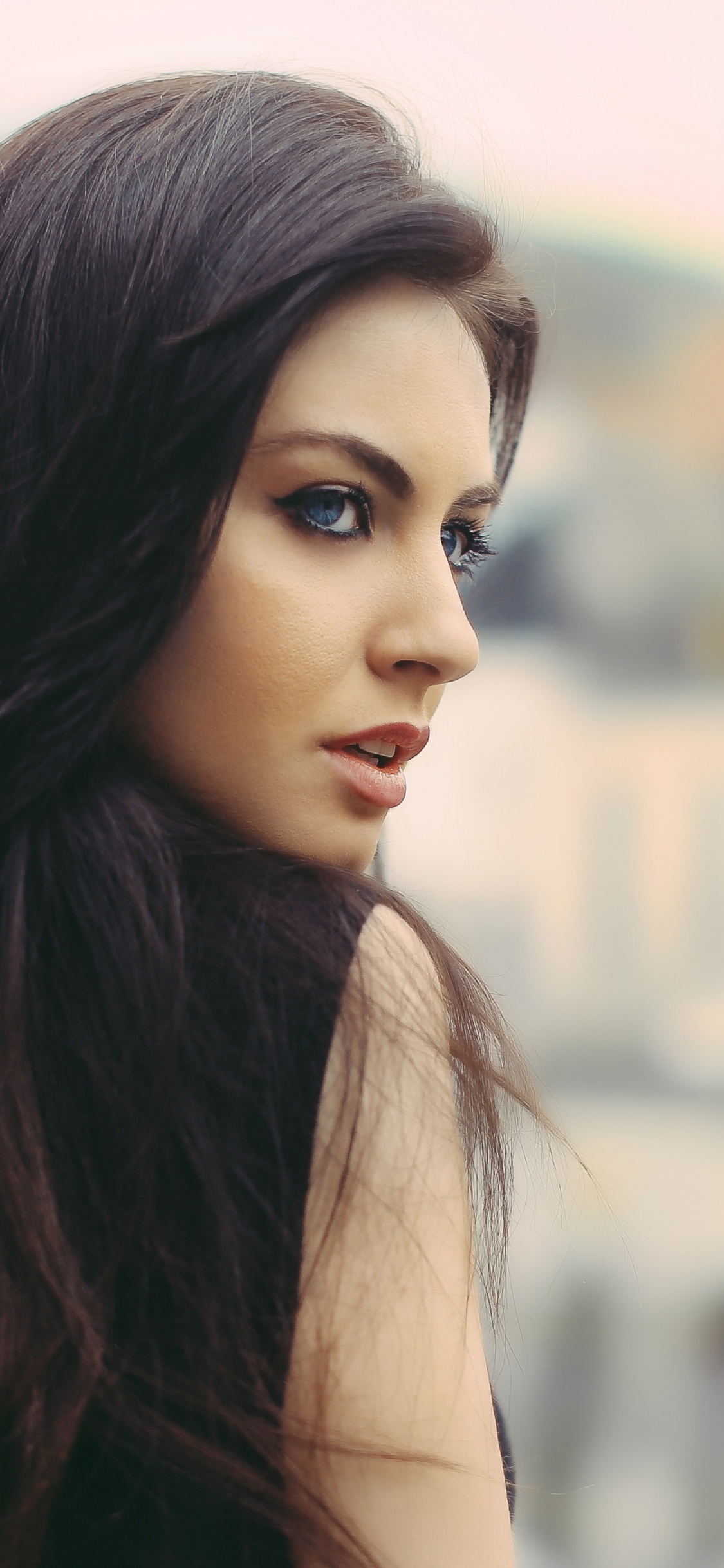 Blue Eyes Brunette Girl, Eye Color, Brown Hair, Hairstyle, Model. Wallpaper in 1125x2436 Resolution