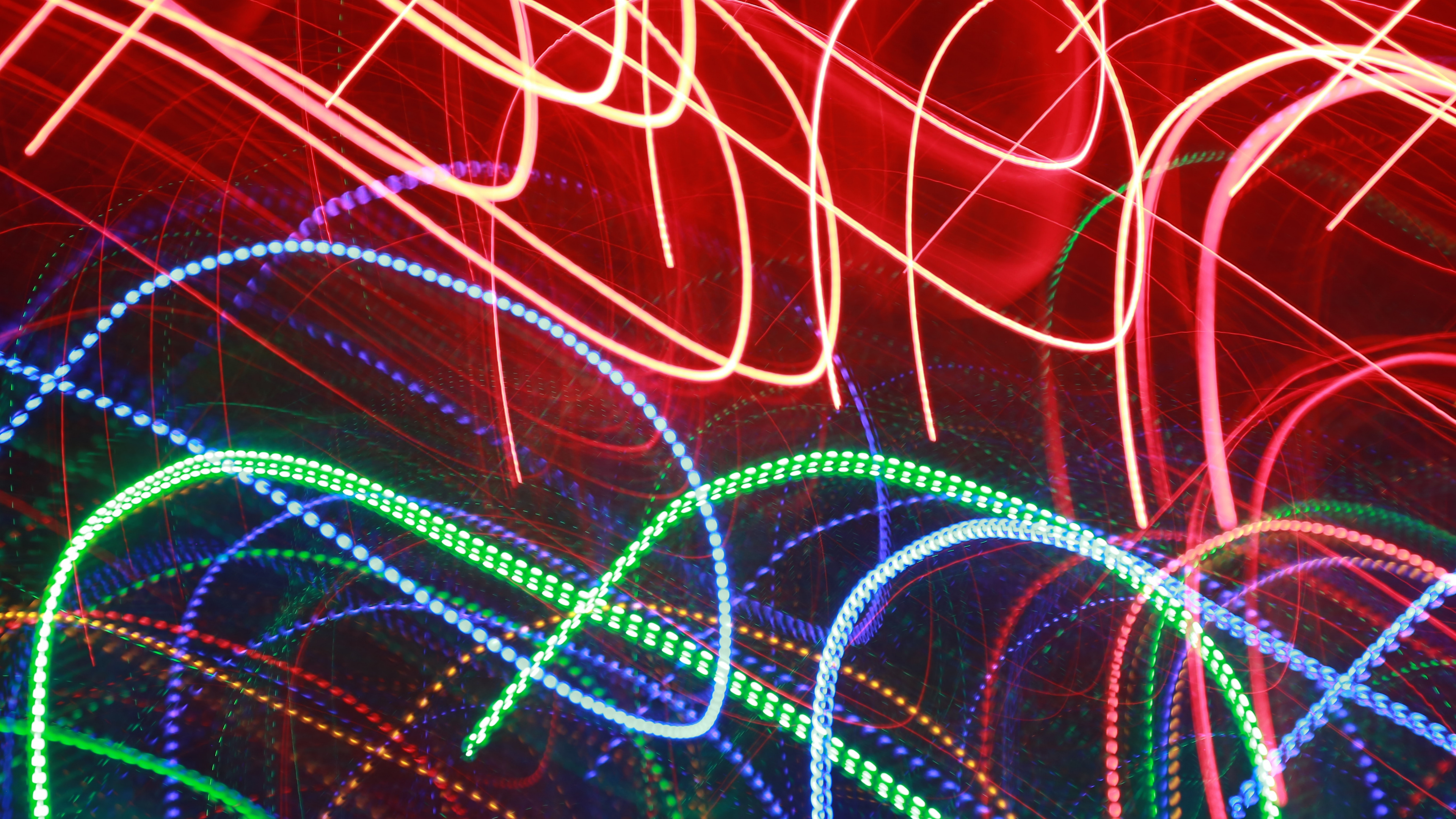 Blue and Green Light Streaks. Wallpaper in 3840x2160 Resolution