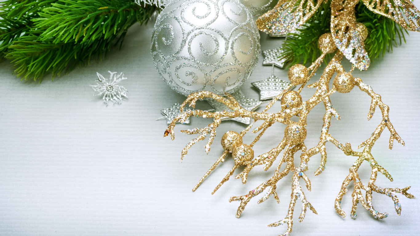 El Día De Navidad, Adorno de Navidad, Decoración de la Navidad, Sucursal, el Pino de la Familia. Wallpaper in 1366x768 Resolution