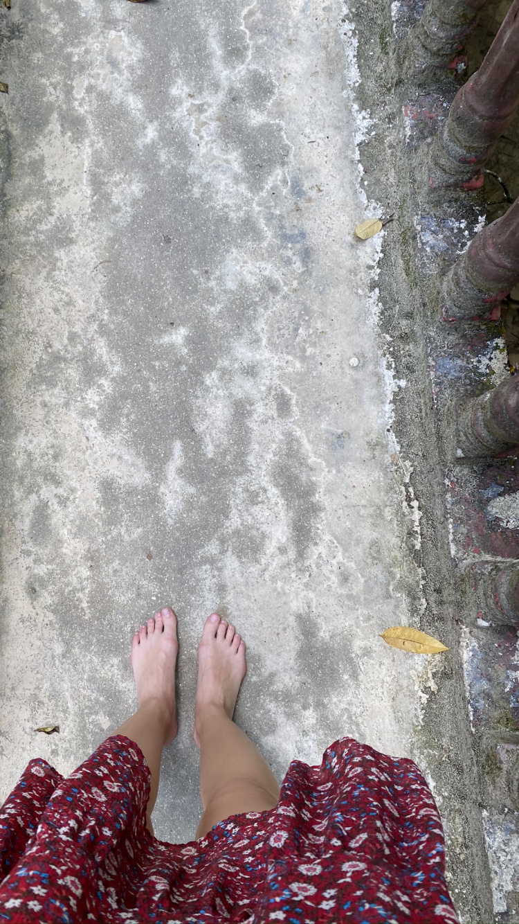Girl, Water, Toe, Barefoot, Human Leg. Wallpaper in 750x1334 Resolution