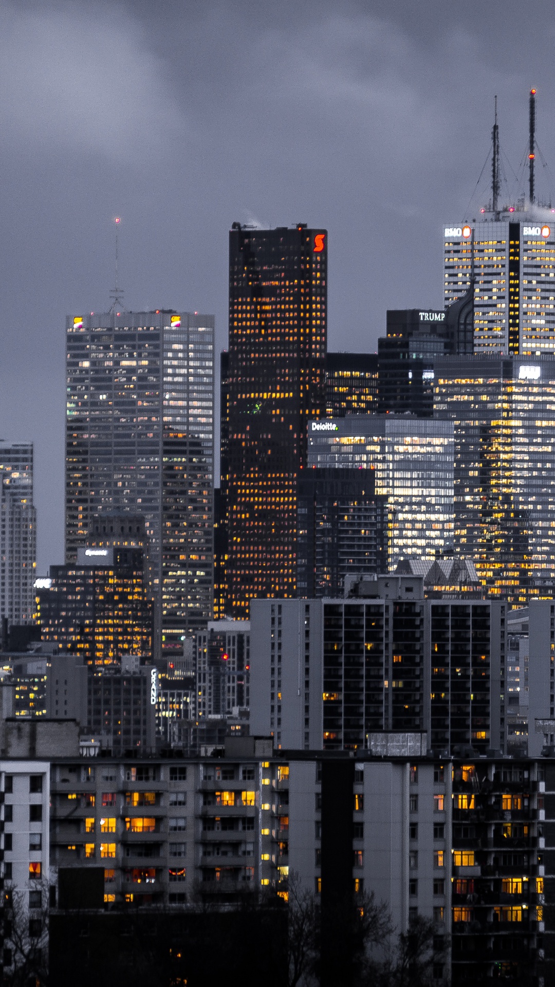 Skyline Der Stadt Bei Nacht Night. Wallpaper in 1080x1920 Resolution