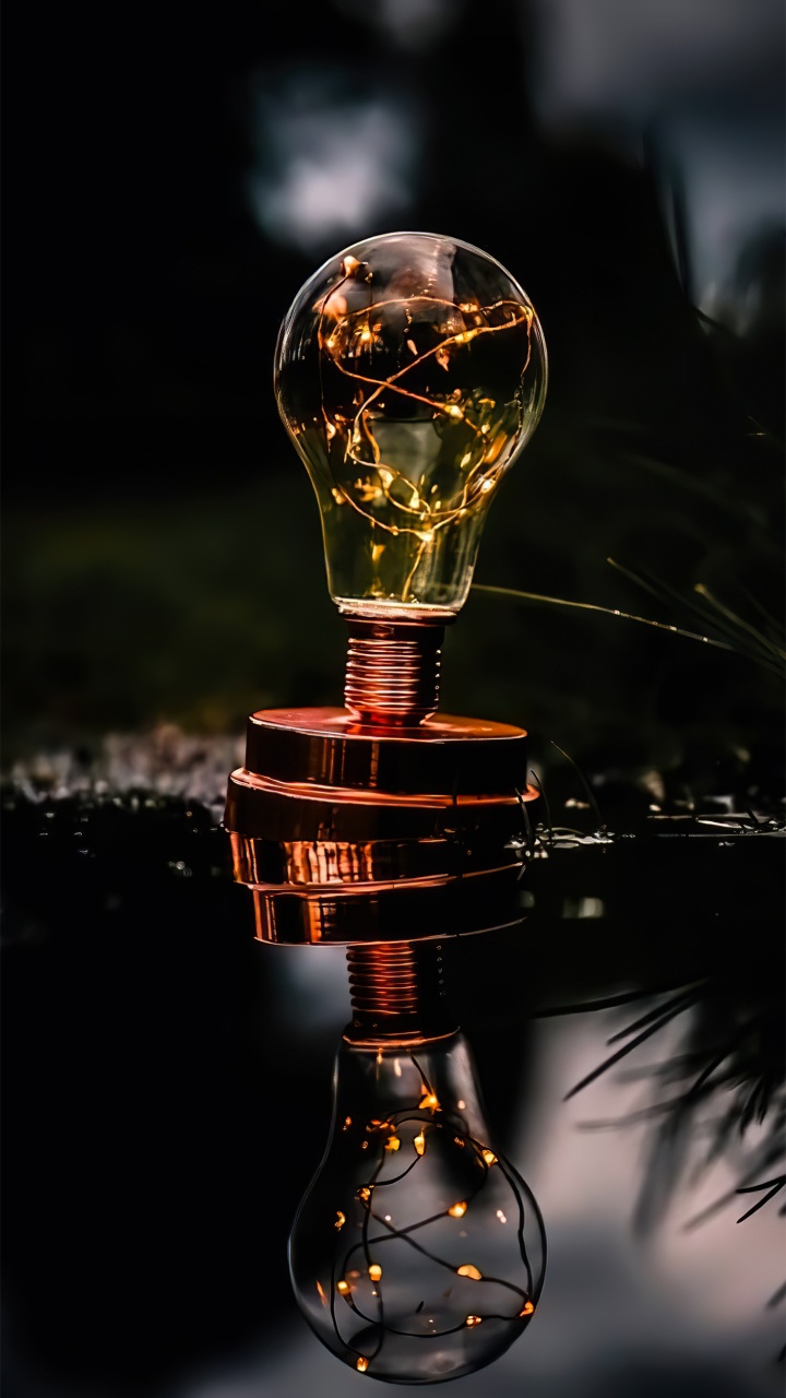 Reflexion, Glasflasche, Becher, Licht, Drinkware. Wallpaper in 720x1280 Resolution