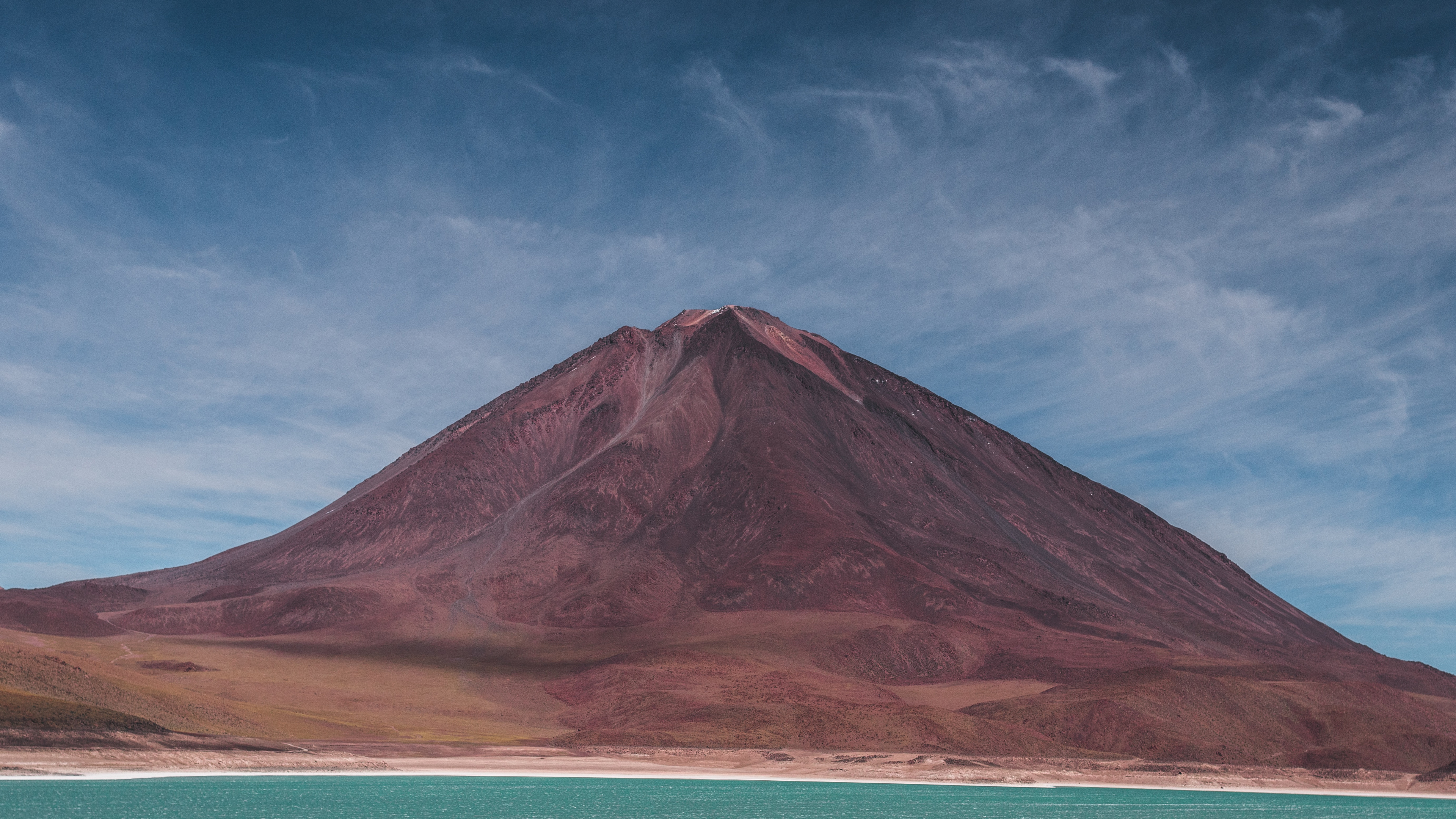 Laguna Verde, Mountainous Landforms, Stratovolcano, Mountain, Extinct Volcano. Wallpaper in 3840x2160 Resolution