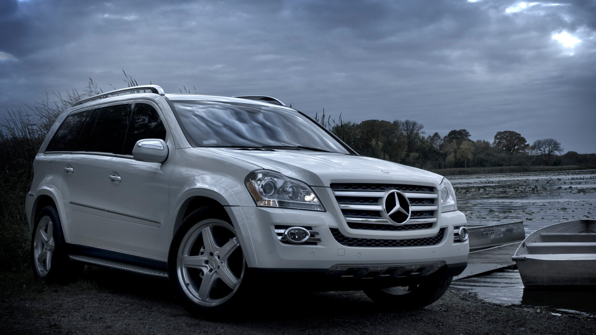White Mercedes Benz Suv on Gray Sand During Daytime. Wallpaper in 1920x1080 Resolution