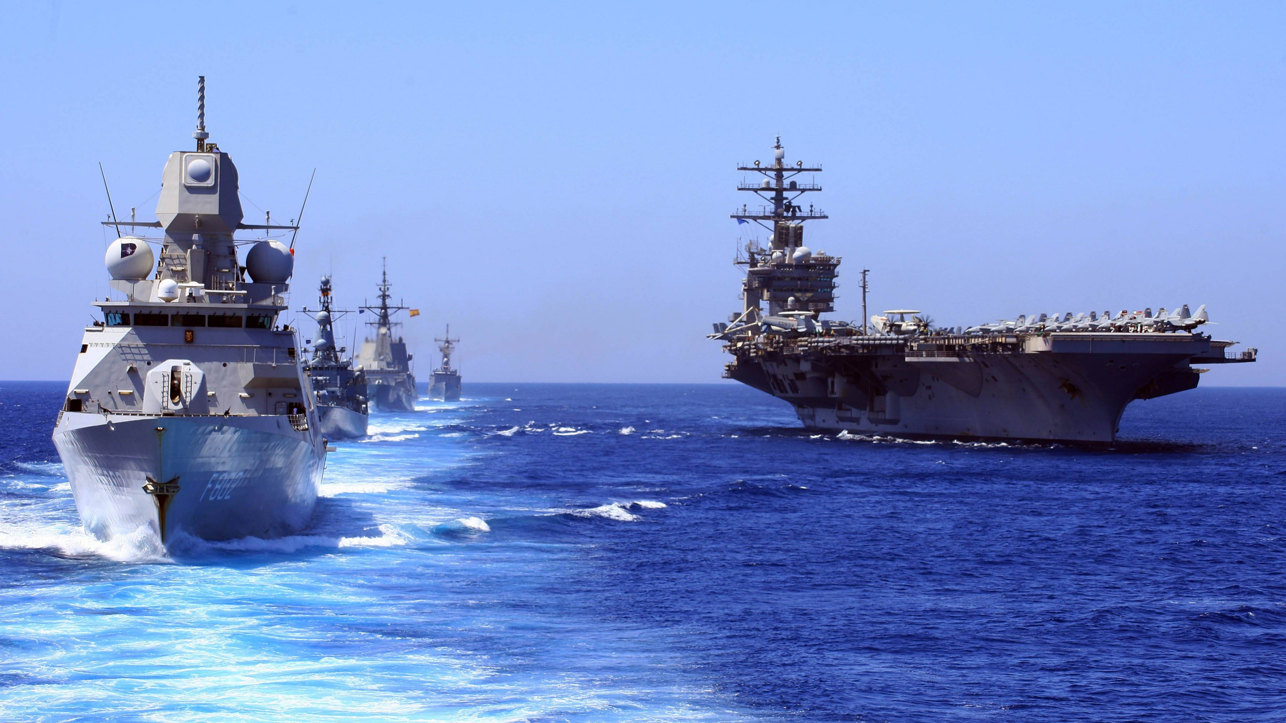 Flugzeugträger, United States Navy, Fregatte, Kriegsschiff, Marine-Schiff. Wallpaper in 2560x1440 Resolution