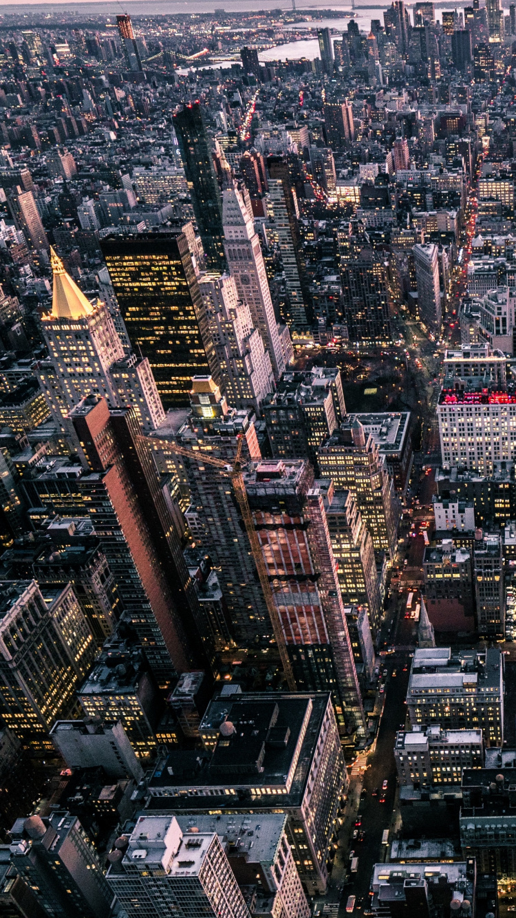 Vue Aérienne Des Bâtiments de la Ville Pendant la Journée. Wallpaper in 750x1334 Resolution