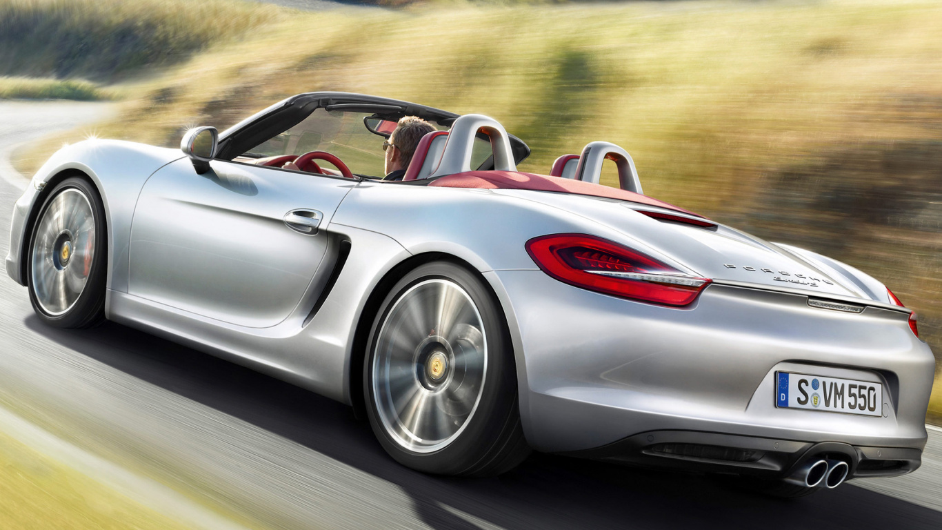 Silver Porsche 911 on Road During Daytime. Wallpaper in 1366x768 Resolution