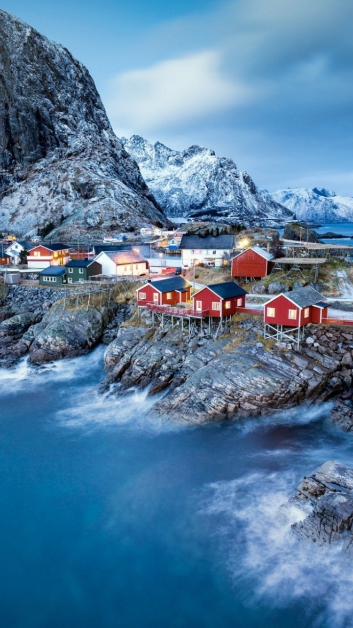 Houses Near Rocky Mountain and Body of Water During Daytime. Wallpaper in 720x1280 Resolution