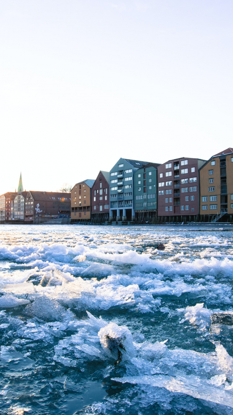 Trondheim, Ekseth Étranger, Eau, Bâtiment, Azure. Wallpaper in 750x1334 Resolution