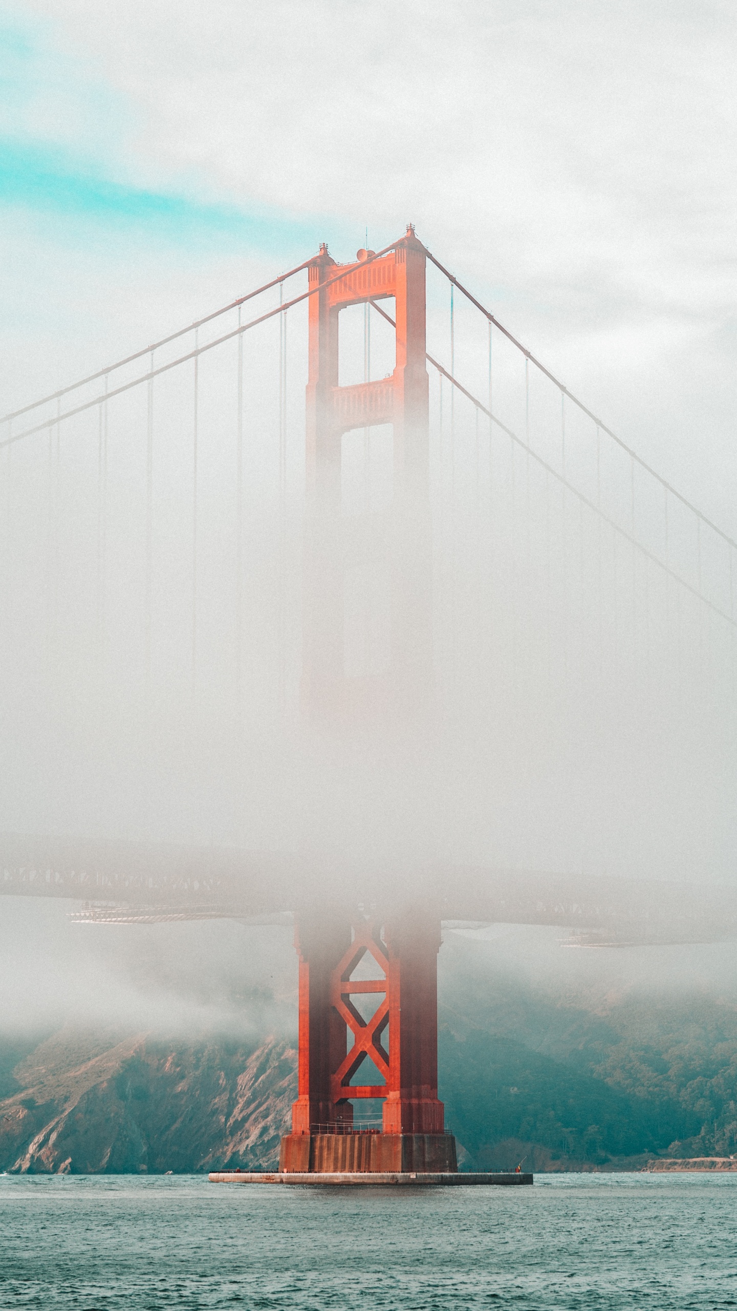 Pont du Portail Doré San Francisco. Wallpaper in 1440x2560 Resolution