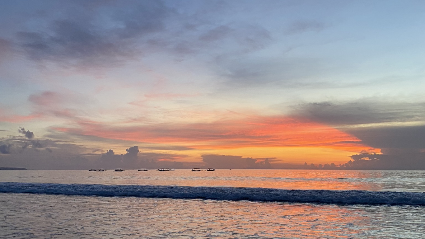 Meer, Flüssigkeit, Cloud, Wasserressourcen, Atmosphäre. Wallpaper in 1366x768 Resolution