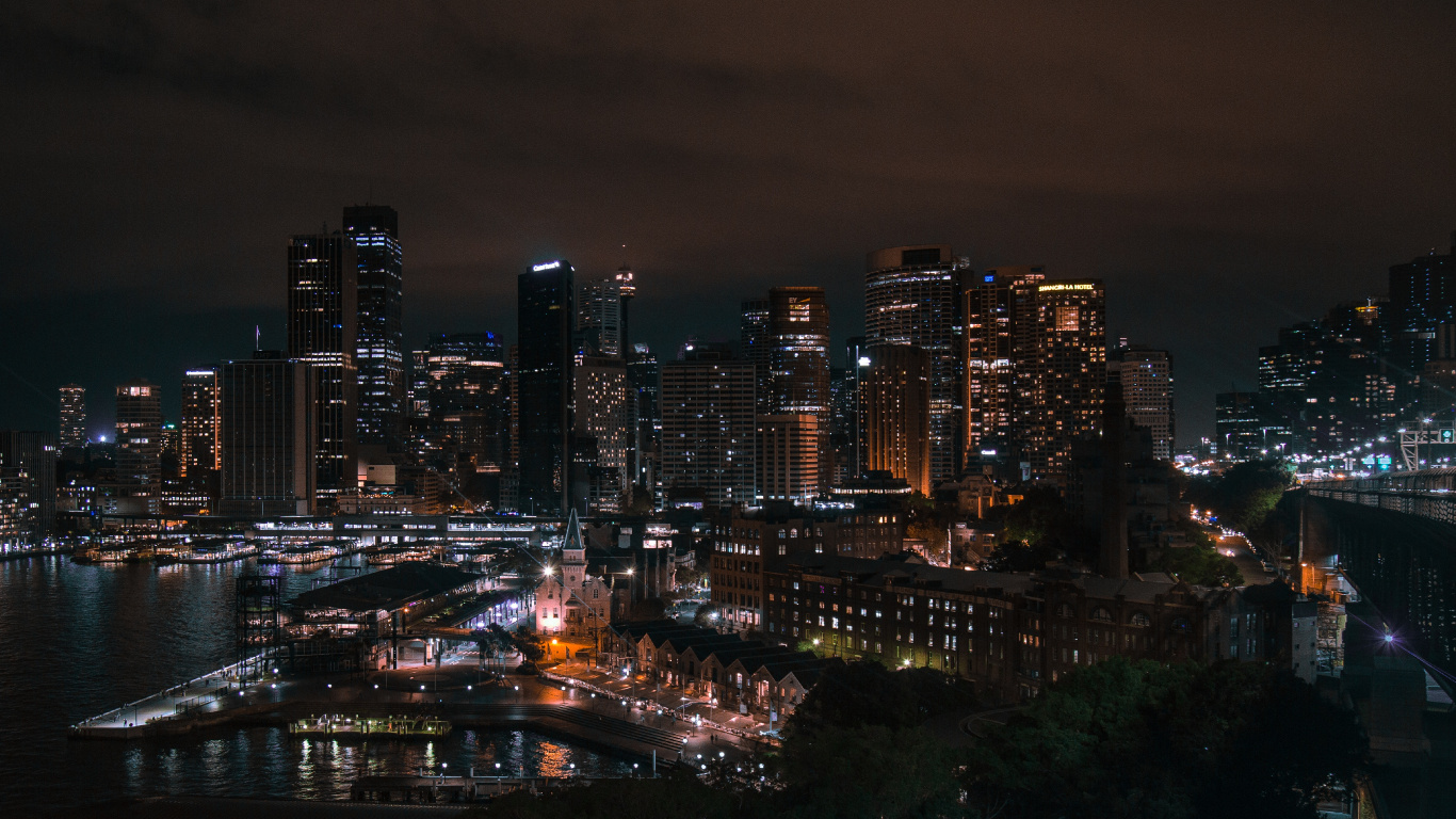 Horizonte de la Ciudad Durante la Noche. Wallpaper in 1366x768 Resolution