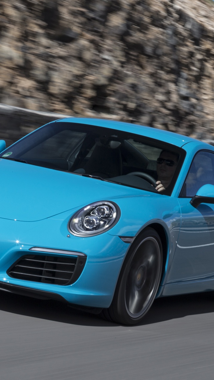 Porsche 911 Bleue Sur Route Pendant la Journée. Wallpaper in 720x1280 Resolution