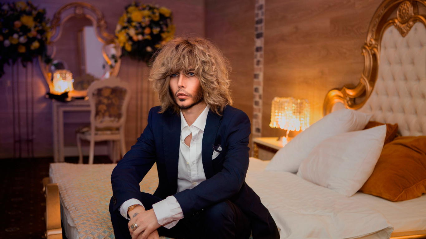 Suit, Sergey Zverev, Outerwear, Costume, Actor. Wallpaper in 1366x768 Resolution