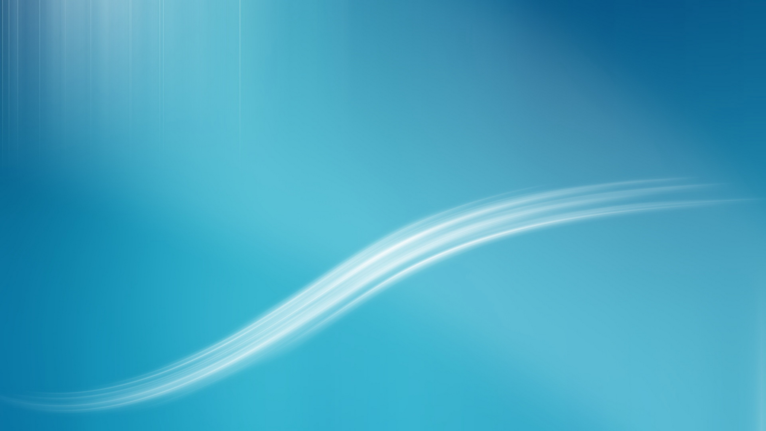 White Coated Wire on Blue Textile. Wallpaper in 2560x1440 Resolution