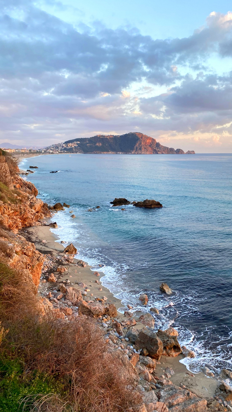 Küste, Wasser, Cloud, Azure, Naturlandschaft. Wallpaper in 750x1334 Resolution