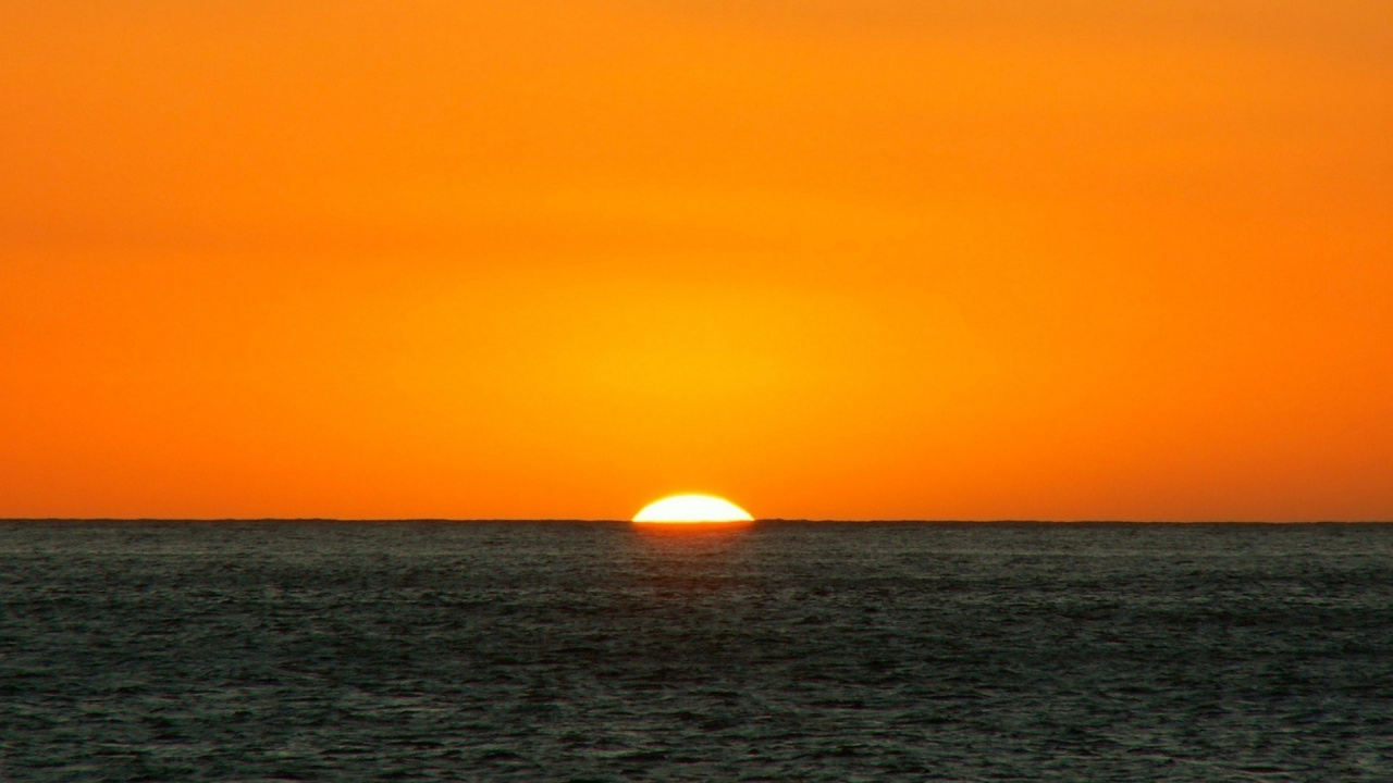 Gewässer Bei Sonnenuntergang. Wallpaper in 1280x720 Resolution