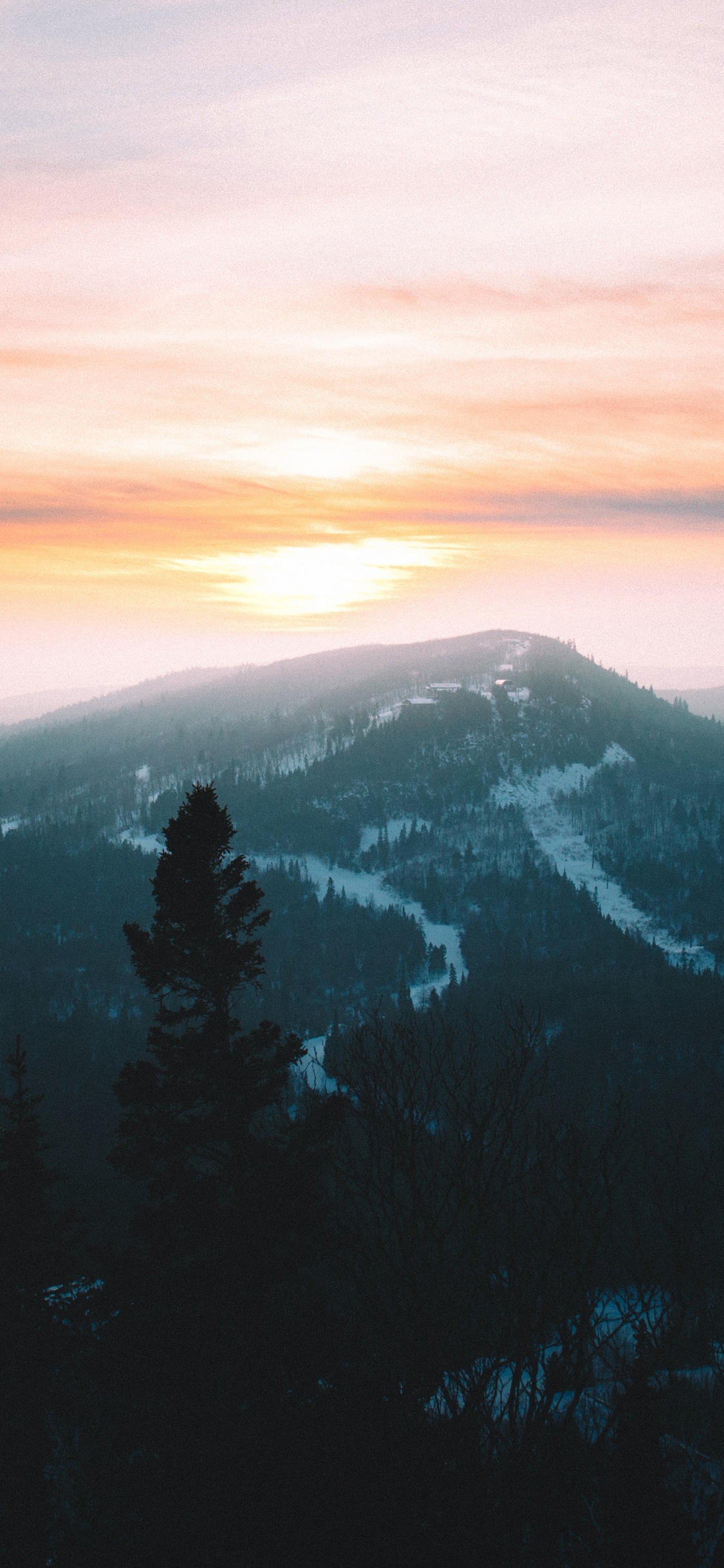 Bergigen Landschaftsformen, Natur, Cloud, Morgen, Wildnis. Wallpaper in 1125x2436 Resolution