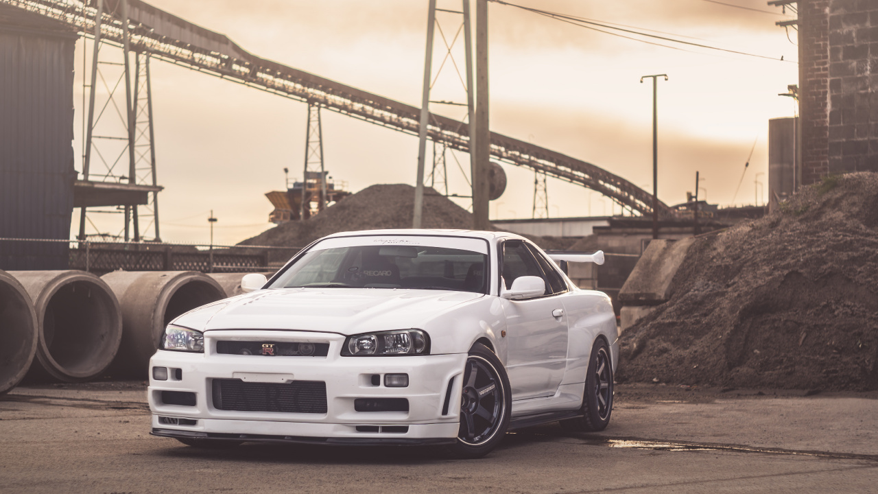 White Audi r 8 on Road During Daytime. Wallpaper in 1280x720 Resolution