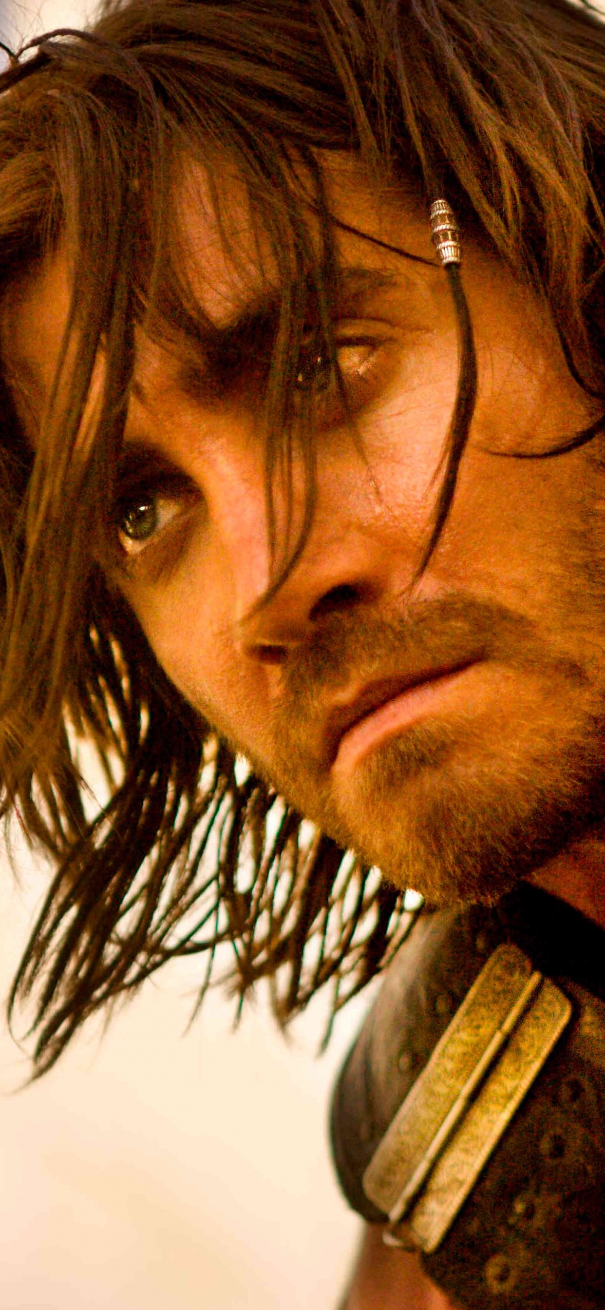 Homme en Veste Marron et Noire. Wallpaper in 1242x2688 Resolution