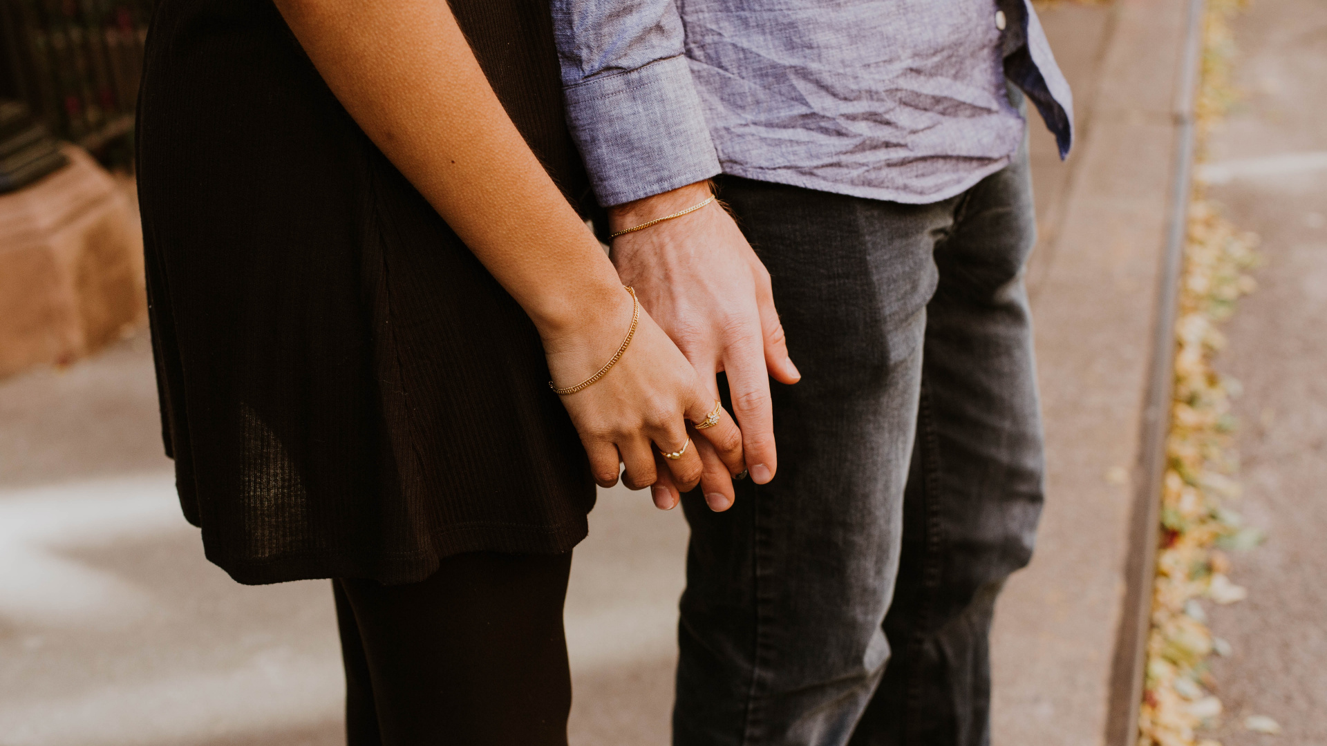 Affection, Jeans, Interaction, Permanent, Geste. Wallpaper in 1920x1080 Resolution