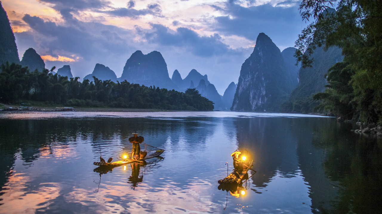 2 Personnes en Bateau Sur le Lac Pendant la Journée. Wallpaper in 1280x720 Resolution