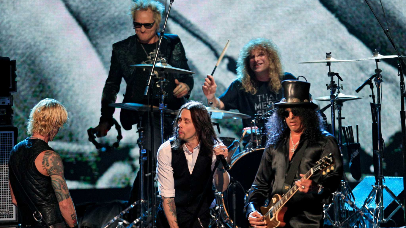 Axl Rose, Guns N Roses, Leistung, Musiker, Musik. Wallpaper in 1366x768 Resolution