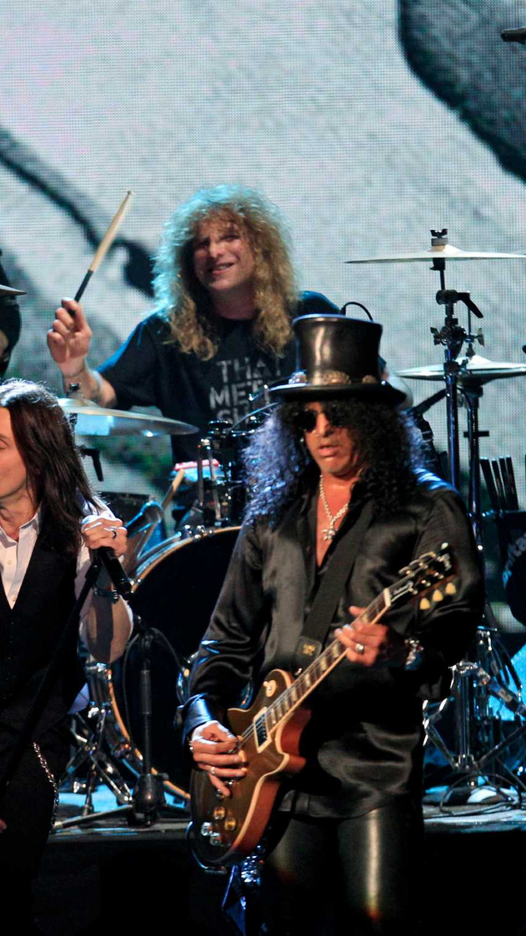 Axl Rose, Guns N Roses, Leistung, Musiker, Musik. Wallpaper in 750x1334 Resolution