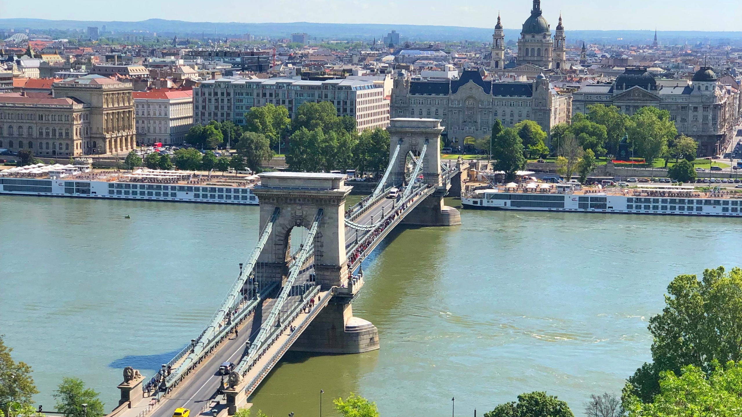 Szchenyi Chain Bridge, Body of Water, Bridge, Water, Water Resources. Wallpaper in 2560x1440 Resolution