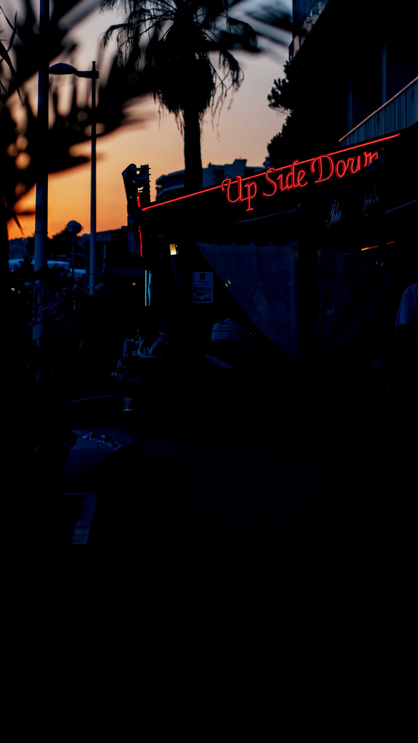 Edificio, la Superficie de la Carretera, Asfalto, Gas, Tintes y Matices. Wallpaper in 1440x2560 Resolution