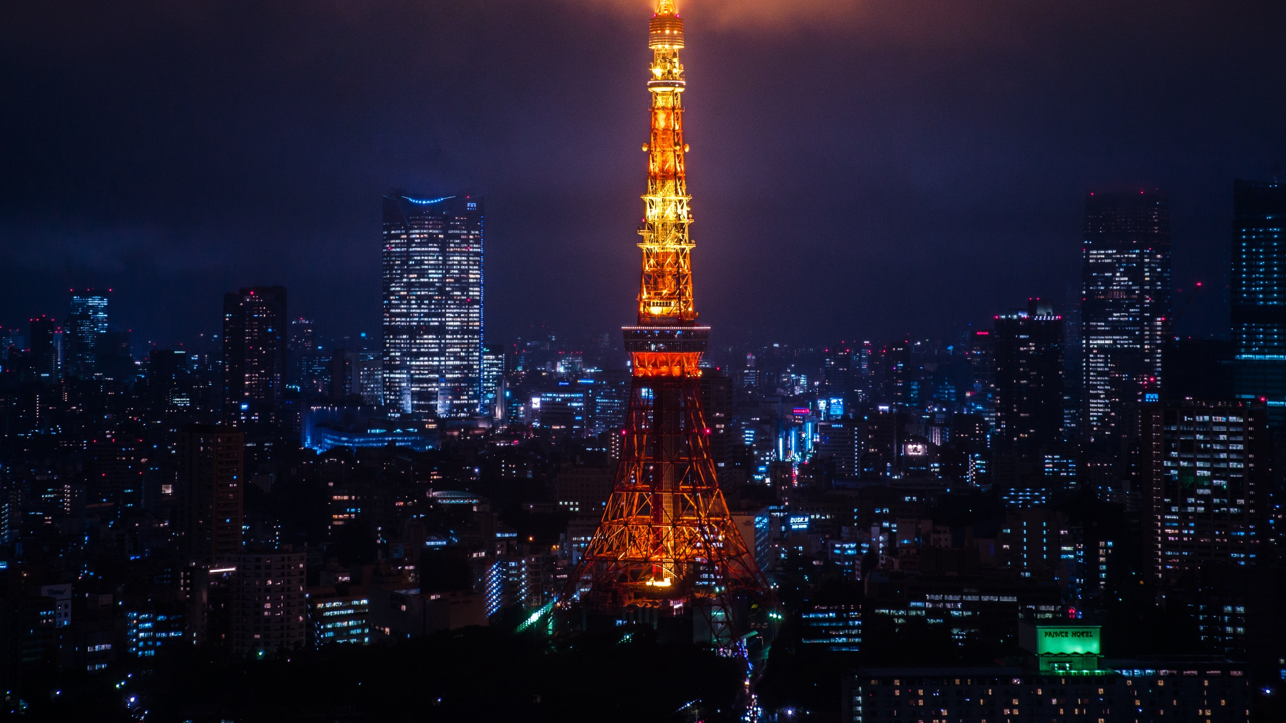 Eiffel Tower in Paris During Night Time. Wallpaper in 2560x1440 Resolution