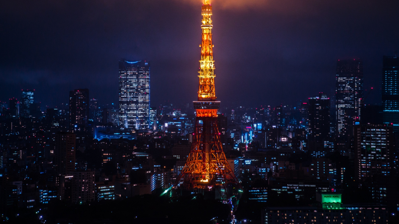 Eiffelturm in Paris Während Der Nacht. Wallpaper in 1366x768 Resolution