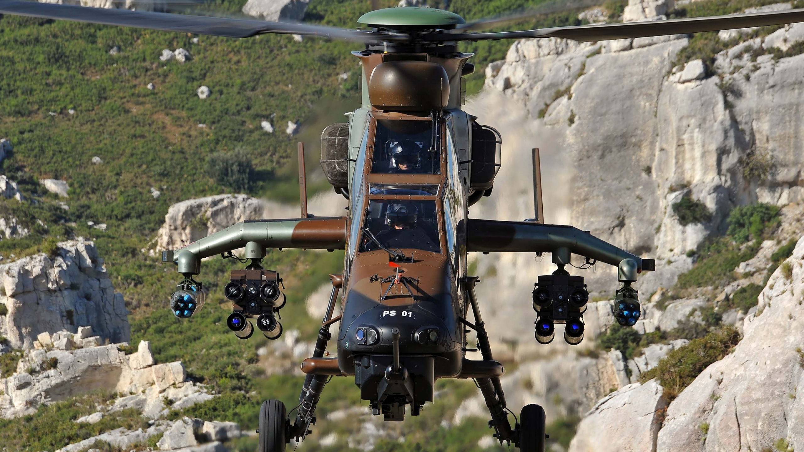 Black and Gray Drone on Brown Rock During Daytime. Wallpaper in 2560x1440 Resolution
