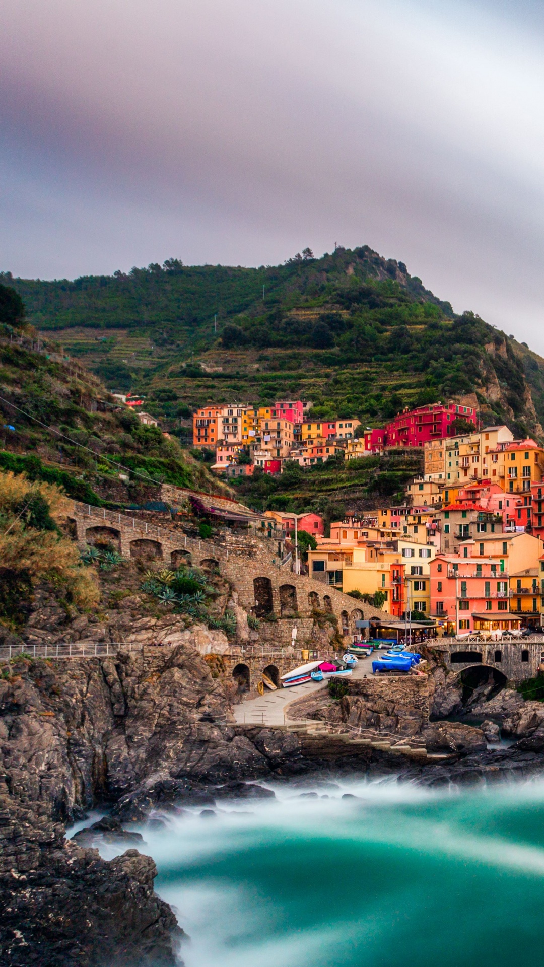 Houses on Mountain Near Body of Water During Daytime. Wallpaper in 1080x1920 Resolution