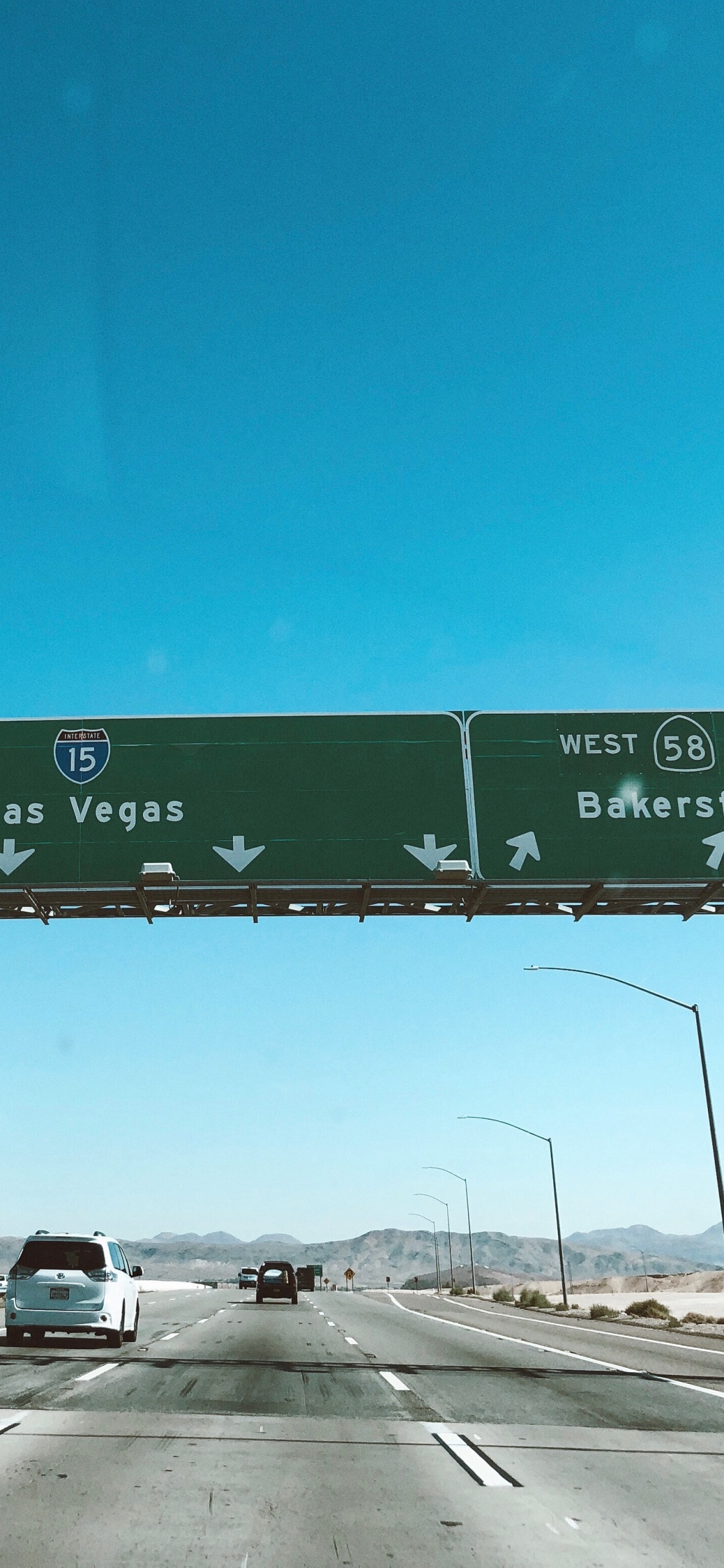 Las Vegas, Traffic Sign, Lane, Road Trip, Road. Wallpaper in 1125x2436 Resolution