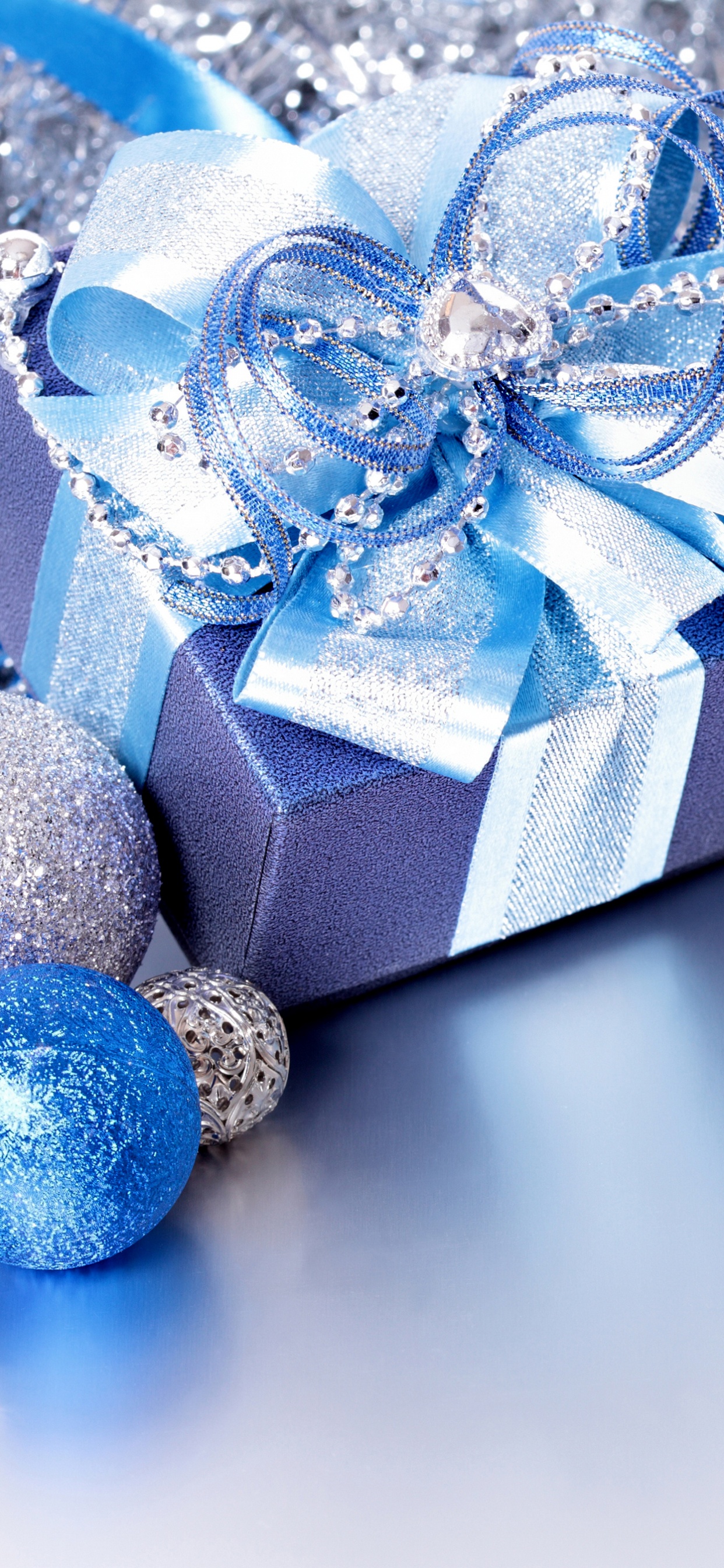 Christmas Day, Christmas Ornament, Christmas Decoration, Gift, Blue. Wallpaper in 1242x2688 Resolution
