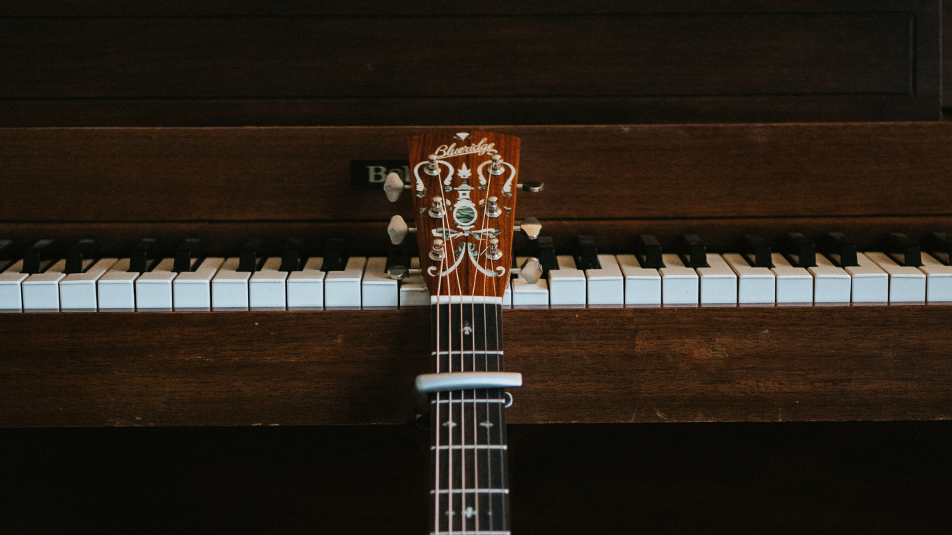 Akustikgitarre, Klavier, Gezupfte Saiteninstrumente, Cuatro, Musikunterricht. Wallpaper in 1366x768 Resolution