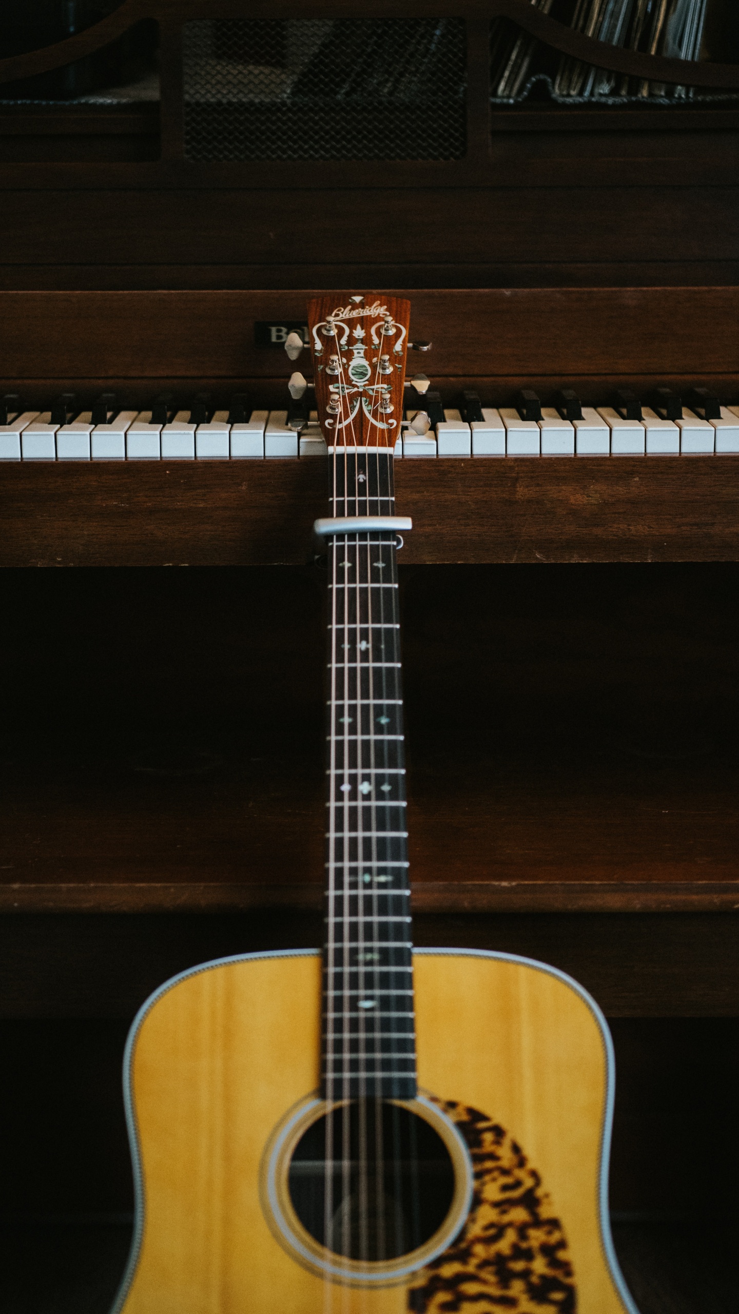 Guitarra, Guitarra Acústica, Piano, Instrumento de Cuerda, Instrumento Musical. Wallpaper in 1440x2560 Resolution