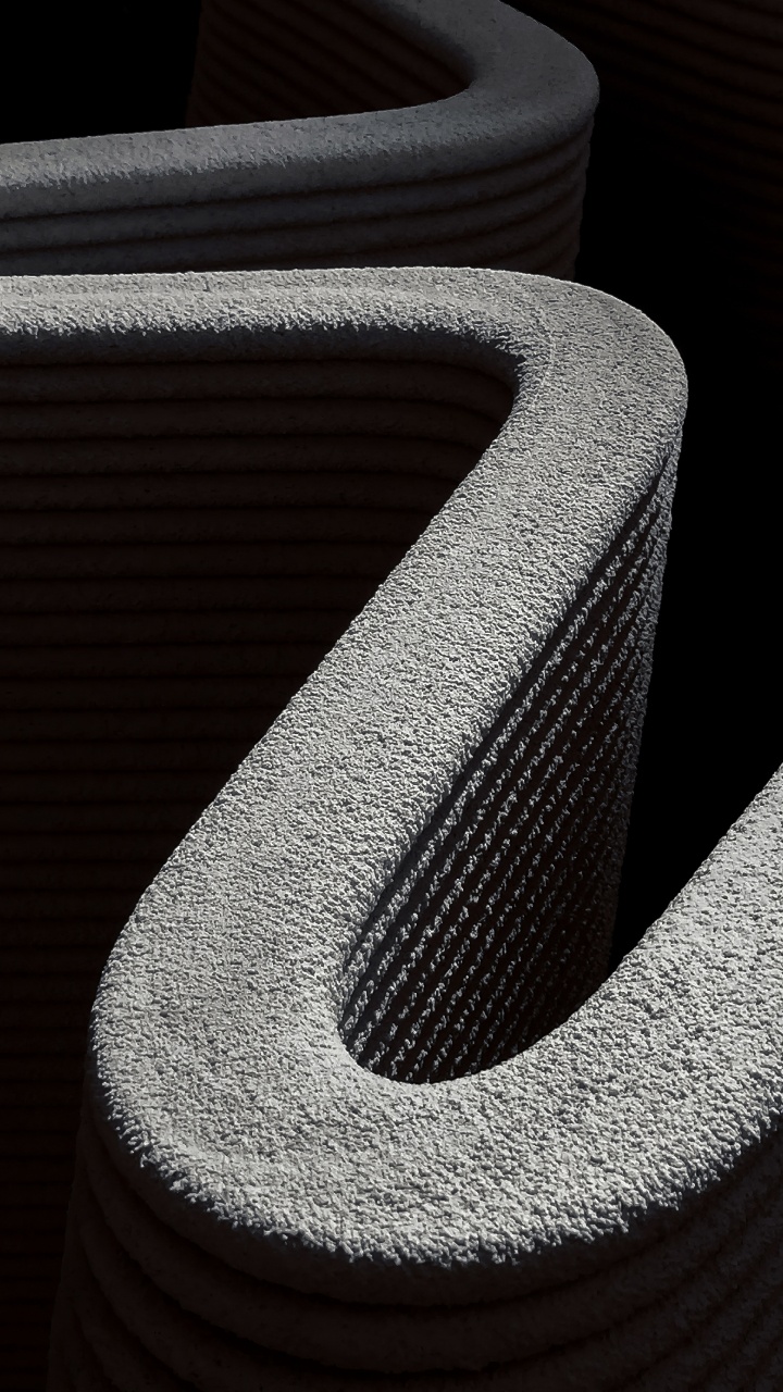 Silla de Madera Gris y Marrón. Wallpaper in 720x1280 Resolution