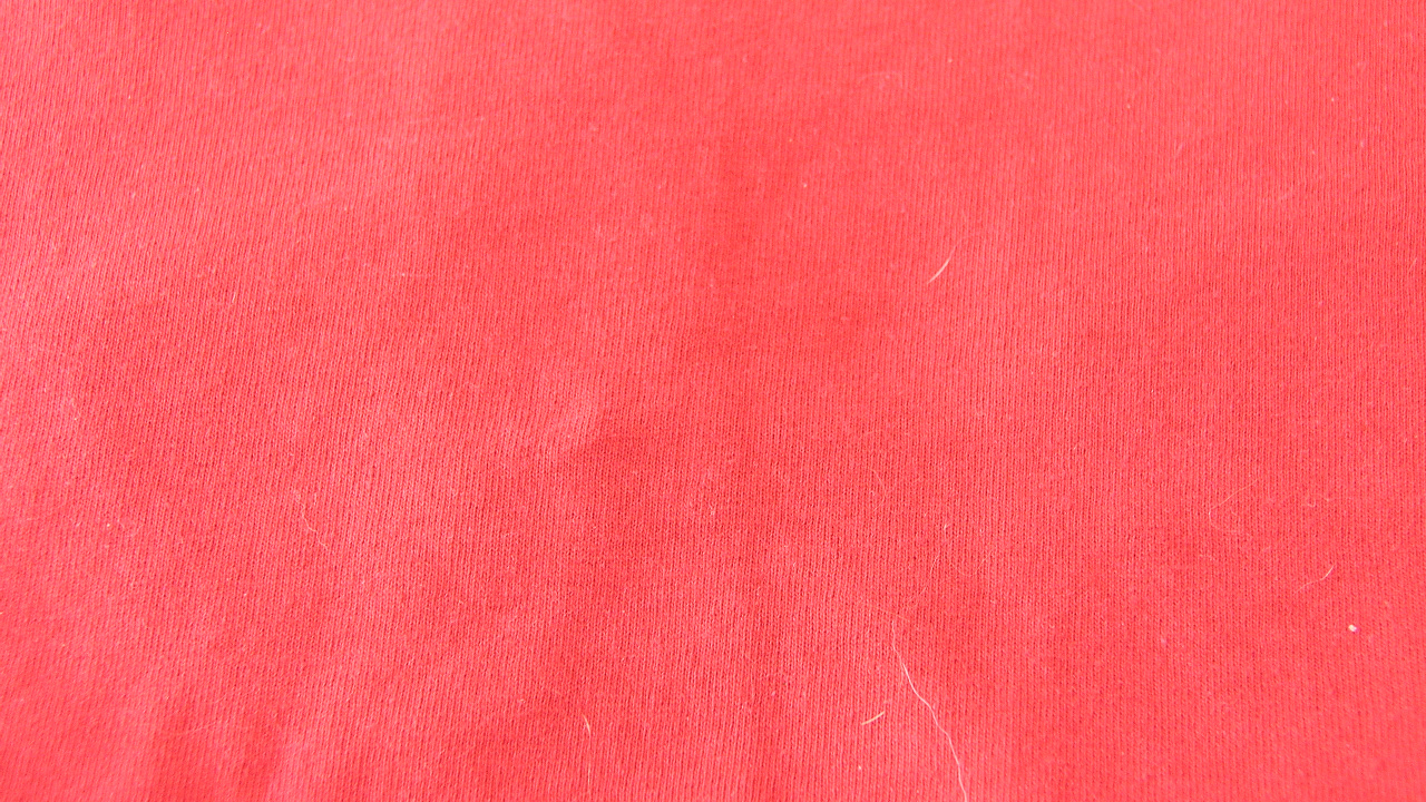 Textile Rouge Aux Cheveux Blancs. Wallpaper in 1280x720 Resolution