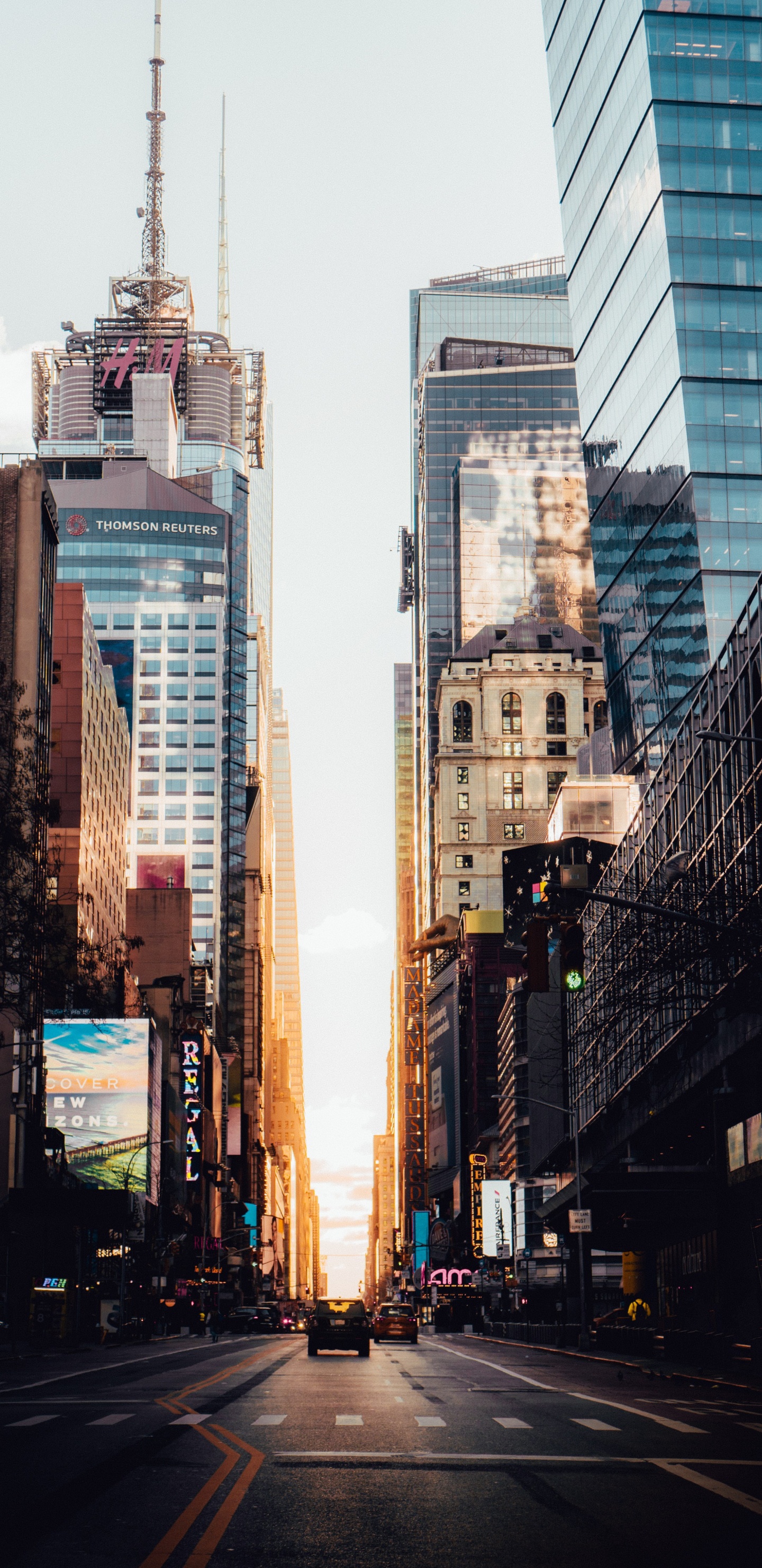 Street, Symbol, Architektur, Road, Gebäude. Wallpaper in 1440x2960 Resolution