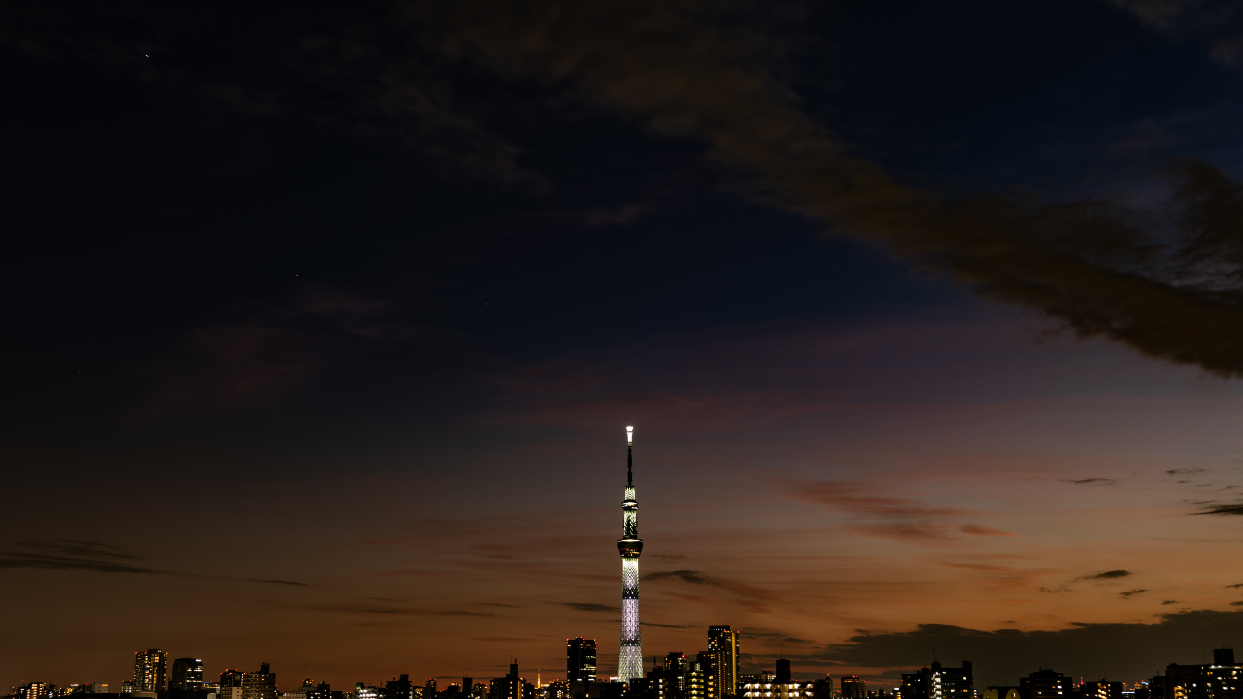 City Skyline Under White Clouds During Daytime. Wallpaper in 2560x1440 Resolution