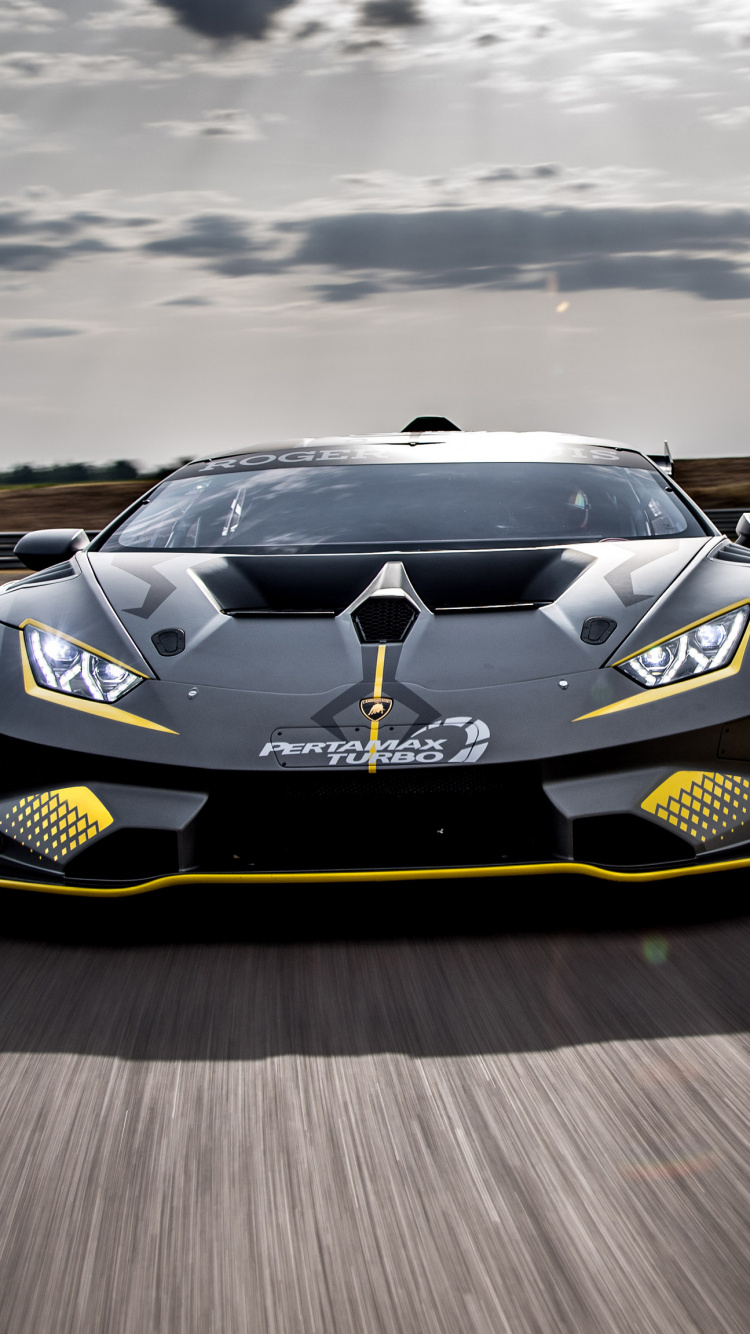 Lamborghini Aventador Noir et Jaune Sur Route Pendant la Journée. Wallpaper in 750x1334 Resolution