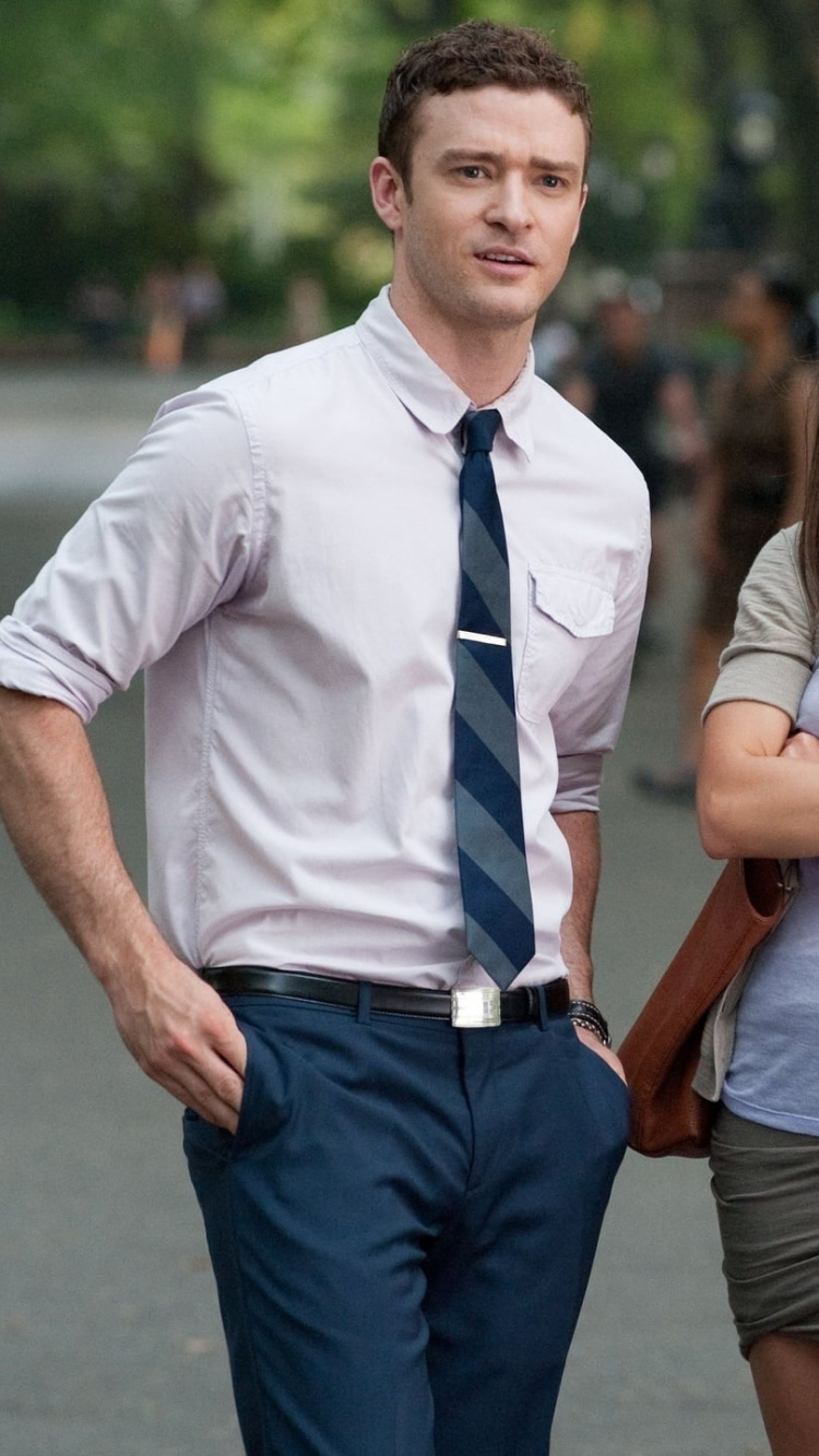 Mila Kunis, Will Gluck, Snapshot, Interaktion, Film. Wallpaper in 750x1334 Resolution