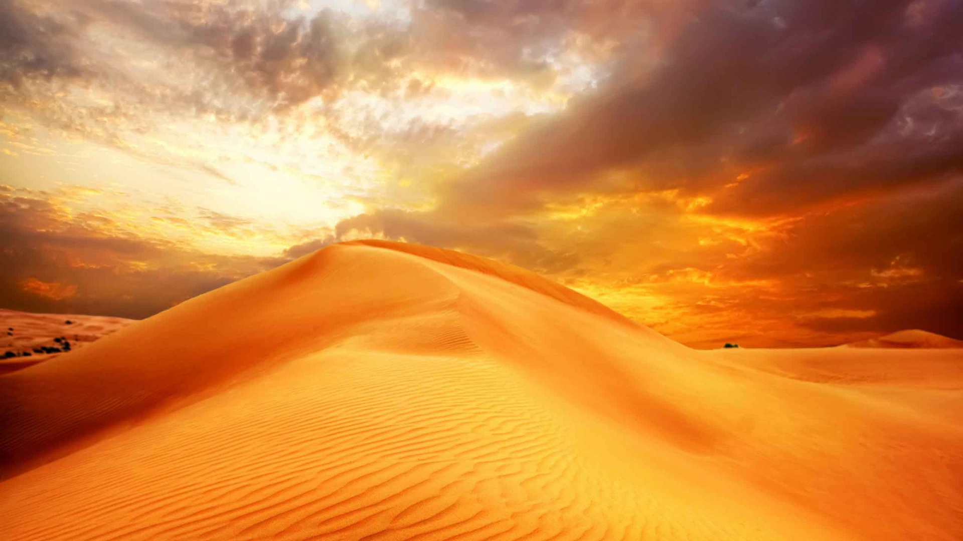 Sable Brun Sous Ciel Nuageux Pendant la Journée. Wallpaper in 1920x1080 Resolution