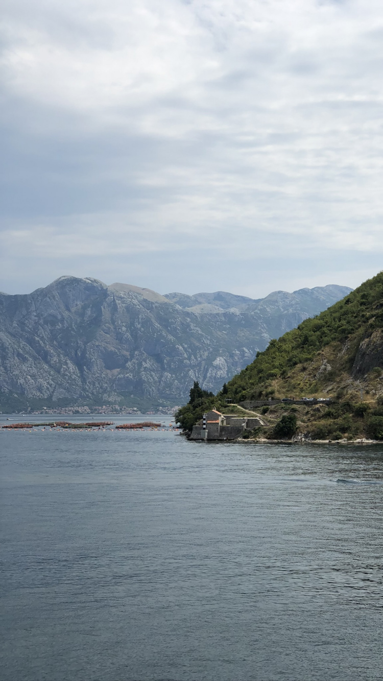 Coast, Body of Water, Mountainous Landforms, Highland, Water Resources. Wallpaper in 750x1334 Resolution