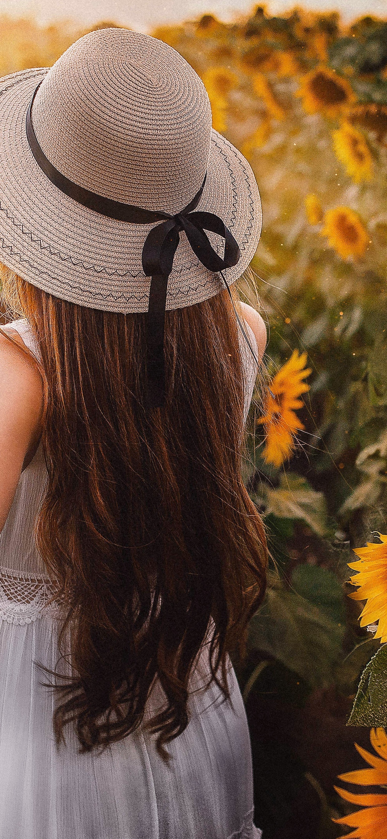 发型, 面部表情, 人们在自然界, 帽子, 光 壁纸 1242x2688 允许