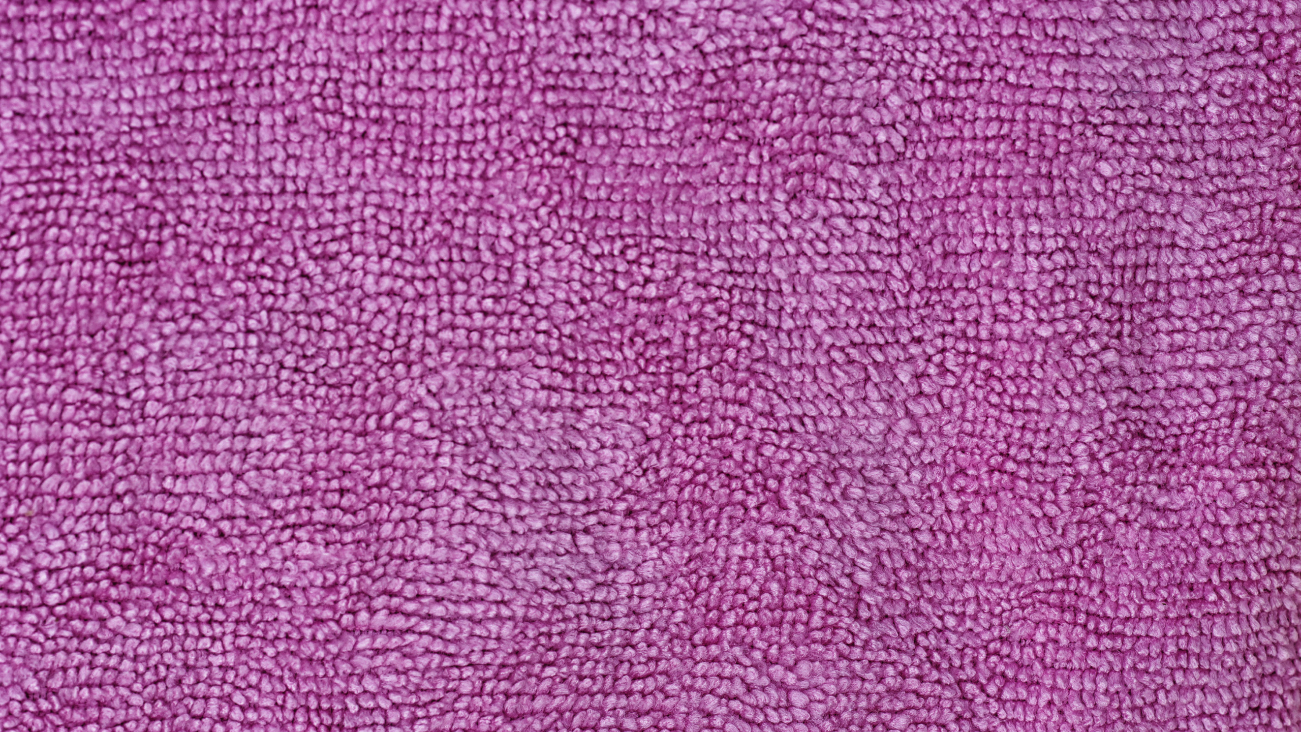 Rotes Textil in Nahaufnahme. Wallpaper in 2560x1440 Resolution